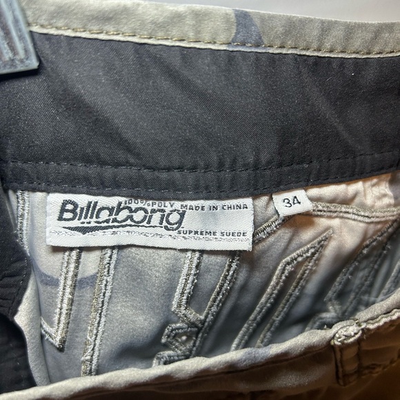 Vintage Billabong y2k camo swim shorts - Picture 2 of 9